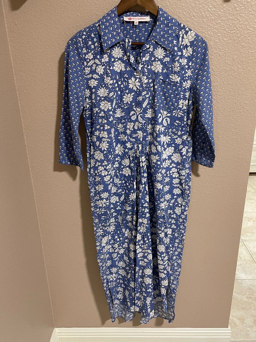 Ro’s Garden Blue Floral Button-Front Midi Dress